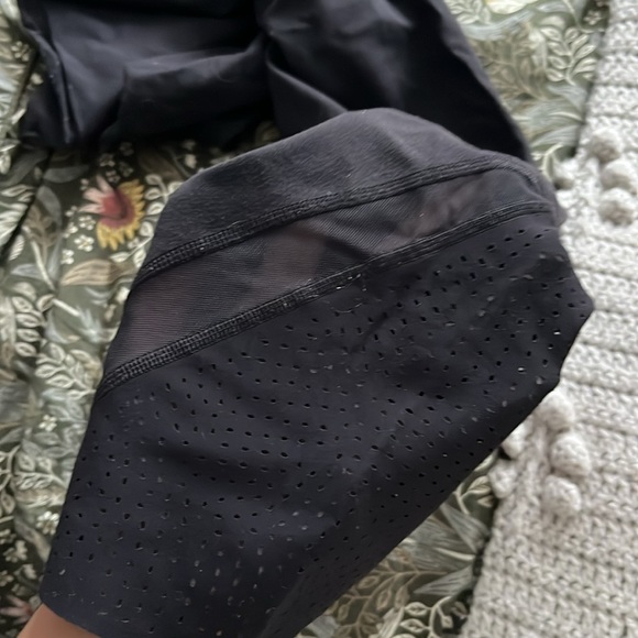 Lululemon leggings size 10 - Picture 2 of 4